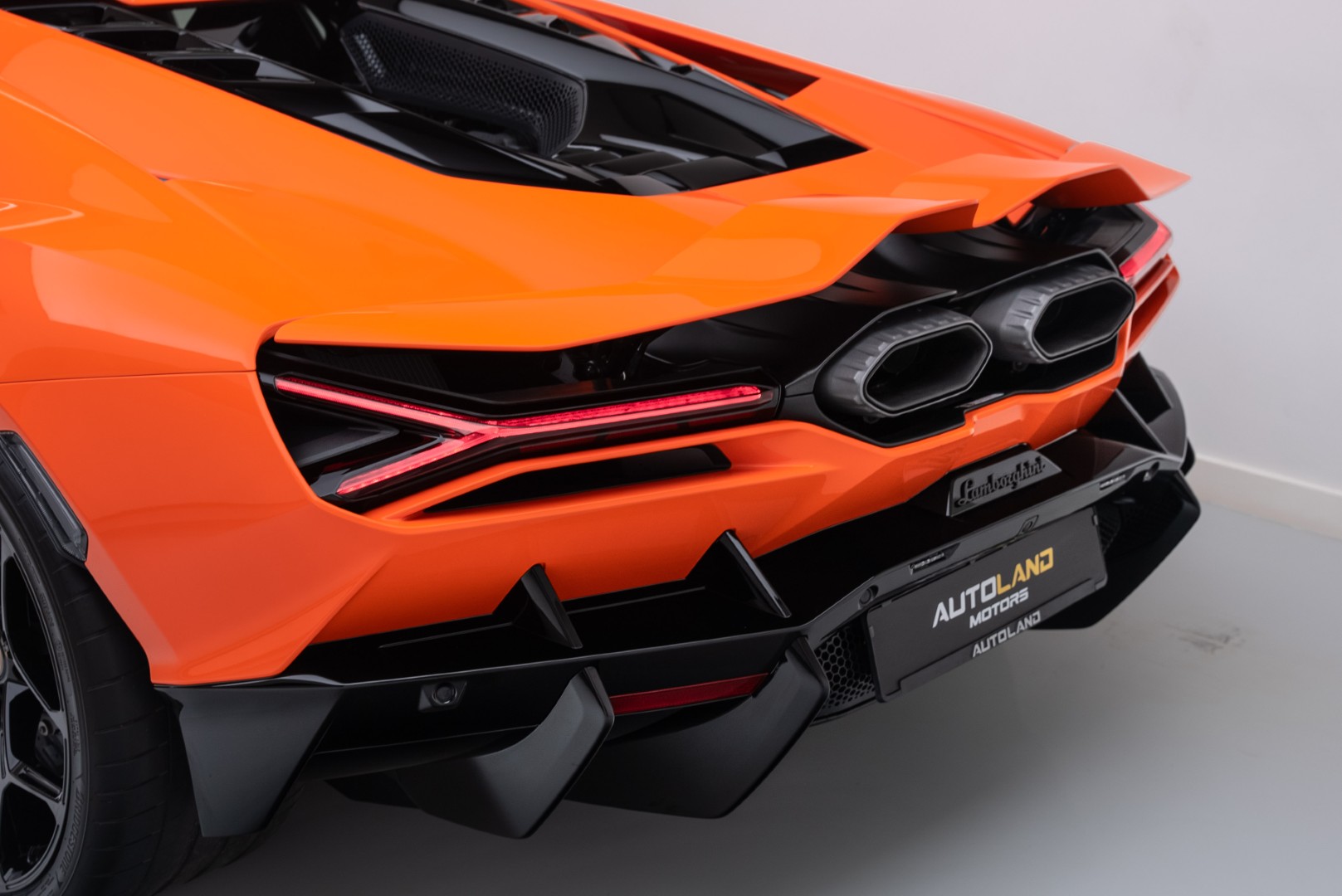 2022 LAMBORGHINI AVENTADOR ULTIMAE 01 OF 250. FULL CARBON